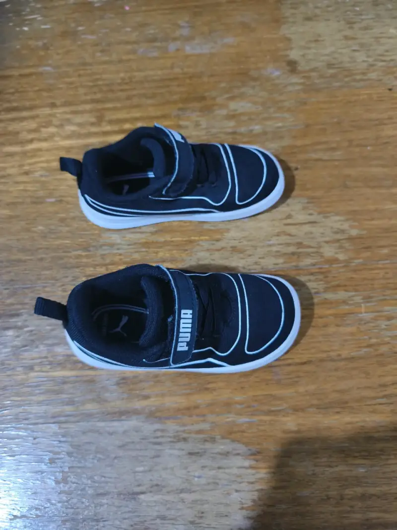 Zapatillas negras Puma para niños - 3