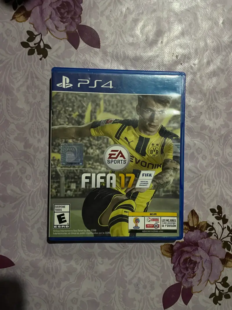 Juego FIFA 17 y 21 para PS4 en buen estado - 1