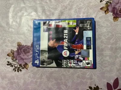 Juego FIFA 17 y 21 para PS4 en buen estado - miniatura 2