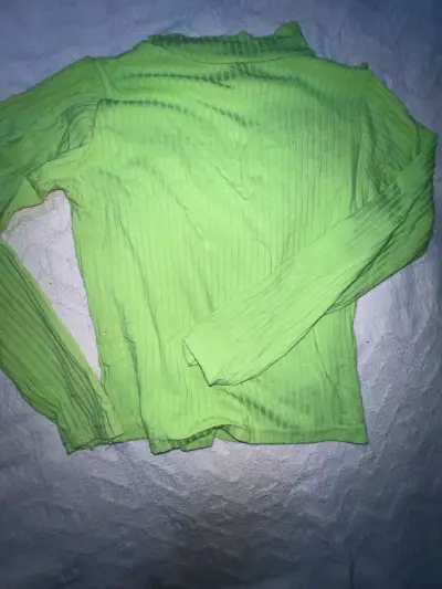 Polera verde de manga larga para mujer - miniatura 2