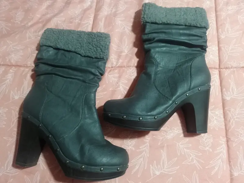 Botines de cuero con tacón alto y forro