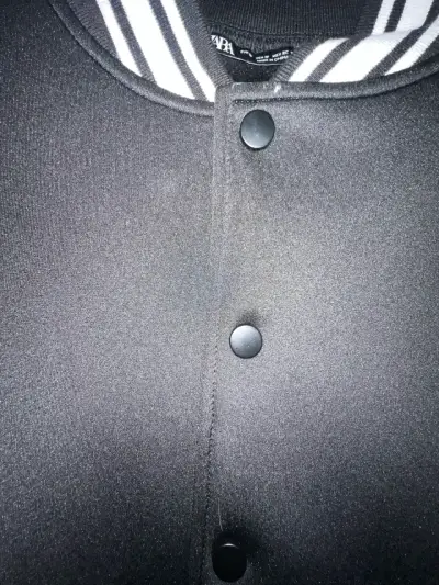 Chaqueta Zara negra delgada con detalles blancos - miniatura 2