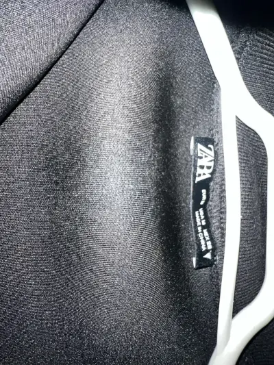 Chaqueta Zara negra delgada con detalles blancos - miniatura 3