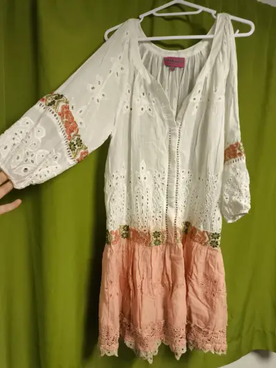 Vestido bohemio blanco y rosa con encaje - miniatura 4