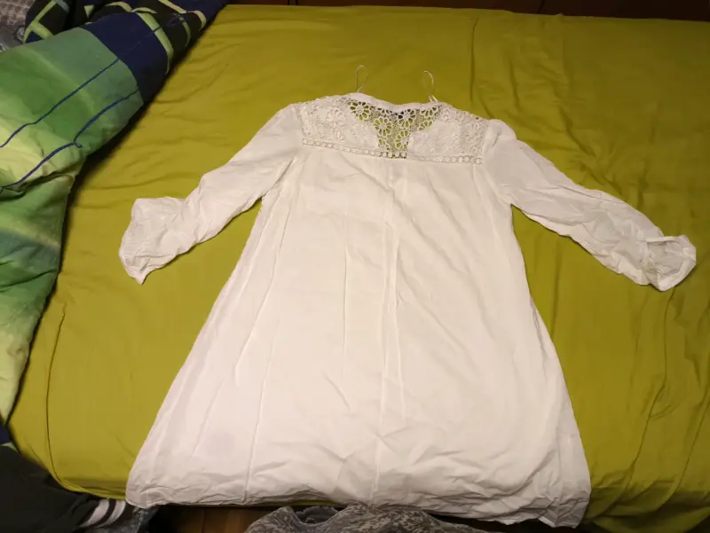 Vestido blanco con encaje floral - 4