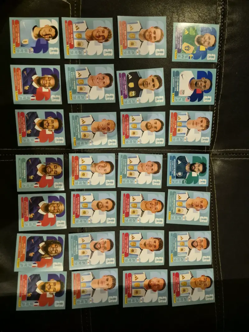 Colección de láminas de fútbol Panini 2023 - 4