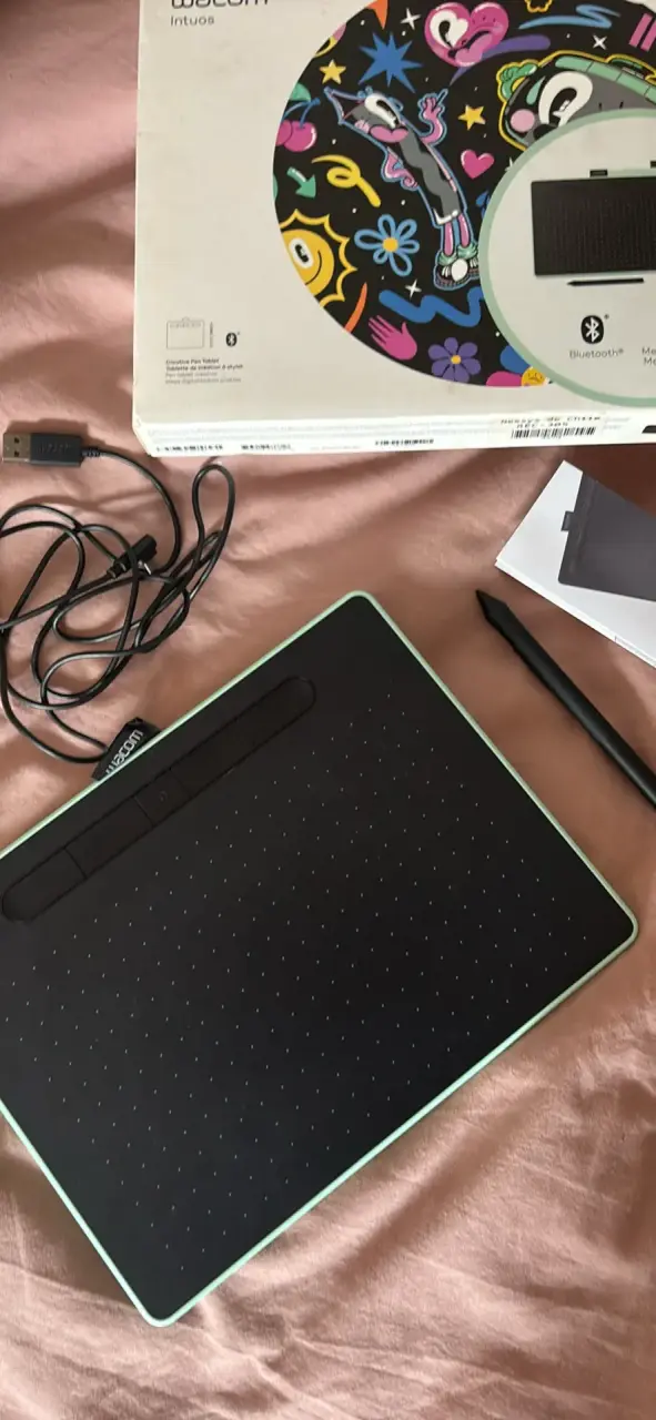 Tableta gráfica Wacom Intuos con lápiz - 1