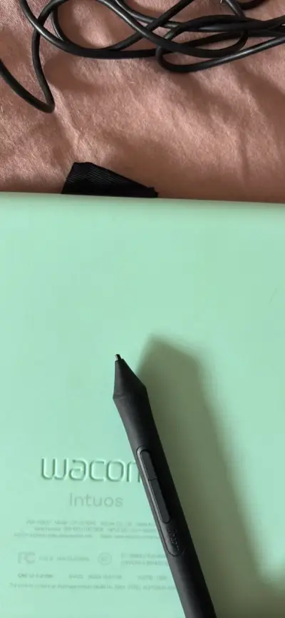 Tableta gráfica Wacom Intuos con lápiz - miniatura 3
