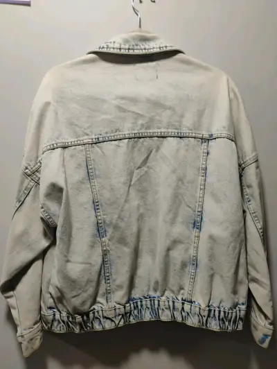 Chaqueta de mezclilla estilo vintage - miniatura 2