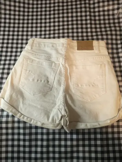 Shorts de mezclilla blancos talla XS - miniatura 2