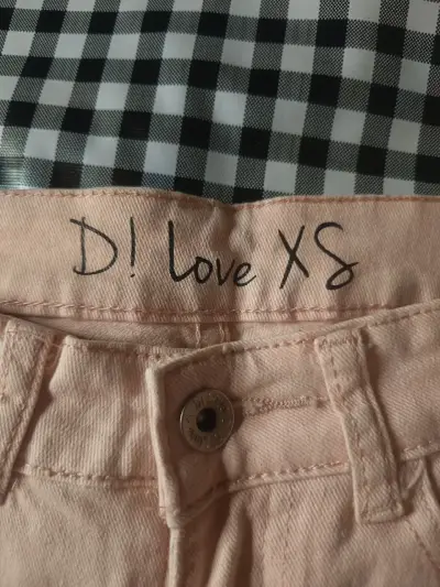 Shorts de mezclilla rosados talla XS - miniatura 3