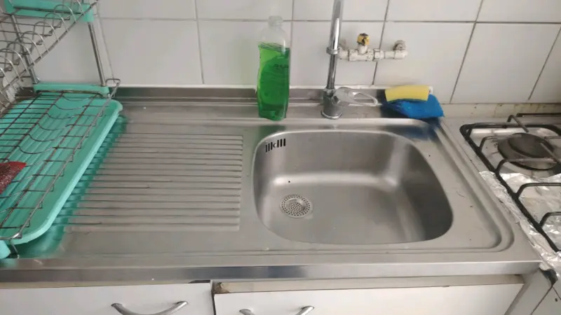 Lavaplatos de acero inoxidable con escurridor - 1