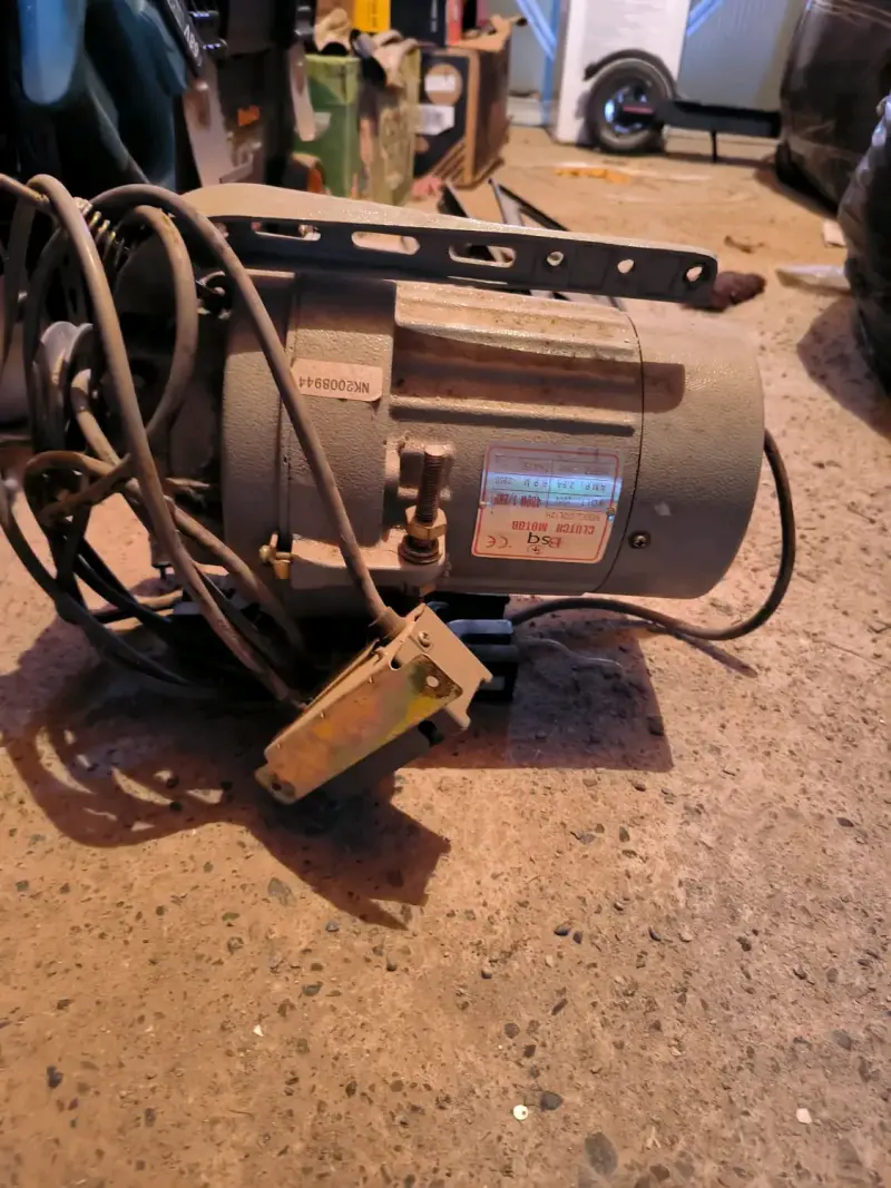 3 Motor eléctrico industrial usado - 1