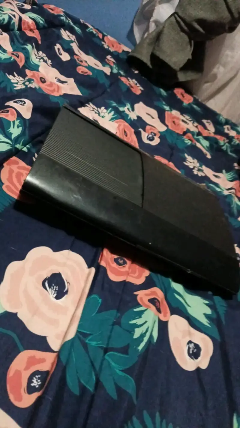 Consola de videojuegos Playstation 3 en buen estad - 1