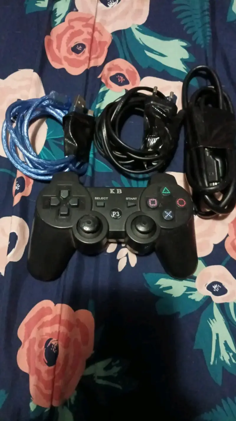 Consola de videojuegos Playstation 3 en buen estad - 2