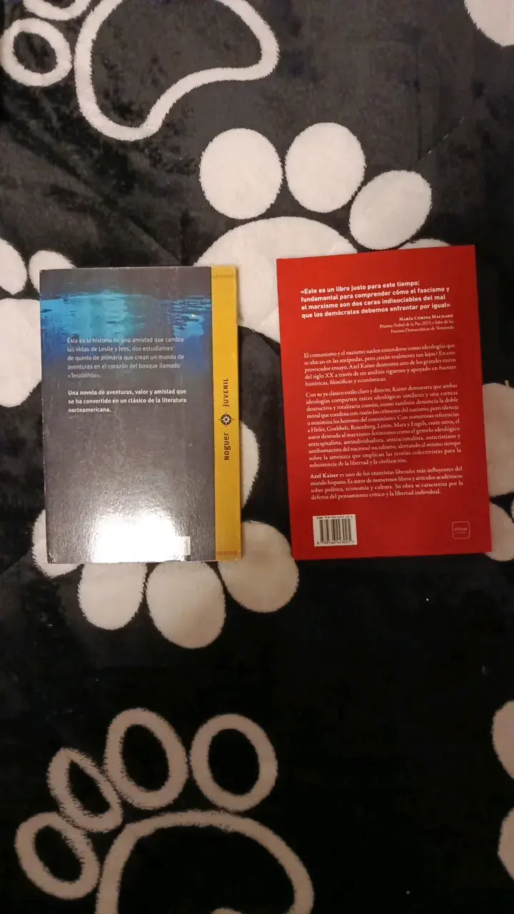 Libros 'Un Puente hacia Terabithia' y 'Nazi-Comunismo' - 2