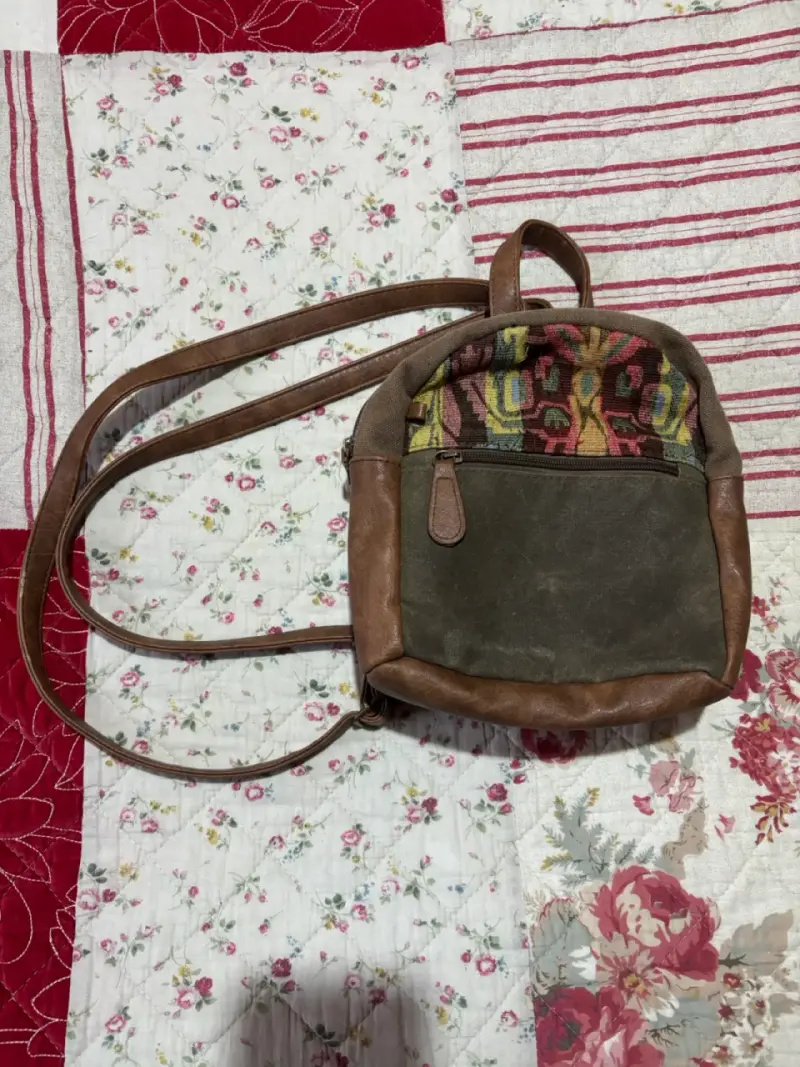 Mochila RKF pequeña de cuero y tela étnica - 1