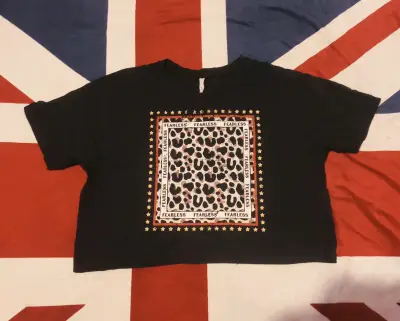 Polera negra estampada Fearless - miniatura 1