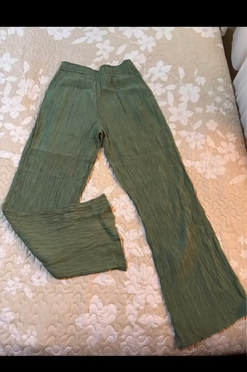 Pantalones verdes talla s - 1