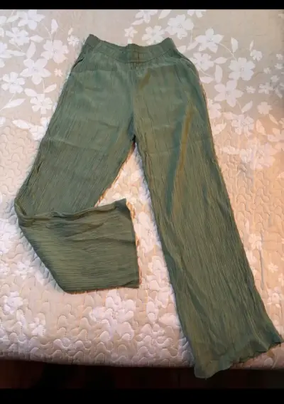 Pantalones verdes talla s - miniatura 2