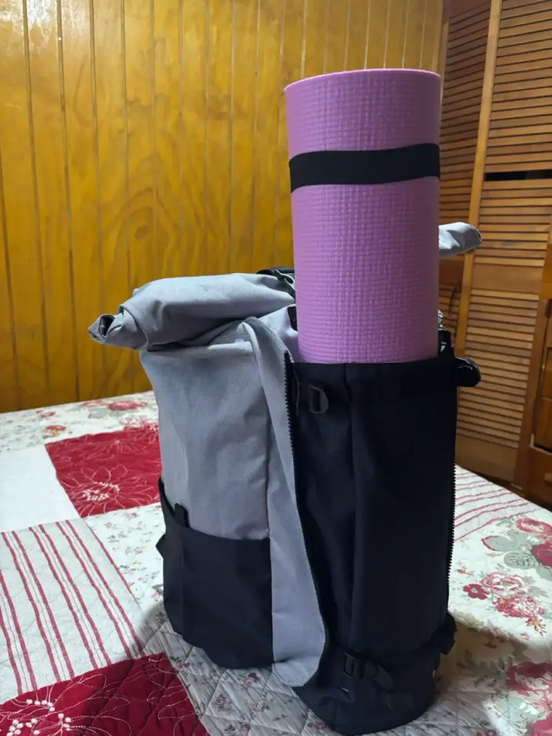 Mochila deportiva (no incluye mat) - 1