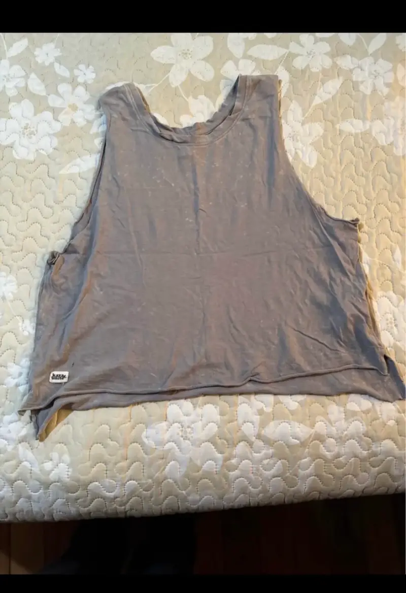Polera sin mangas gris kaya united - 1