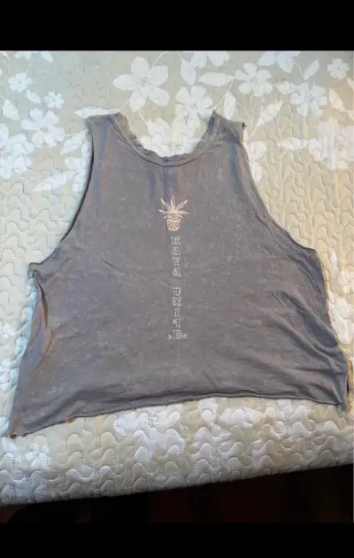 Polera sin mangas gris kaya united - miniatura 2