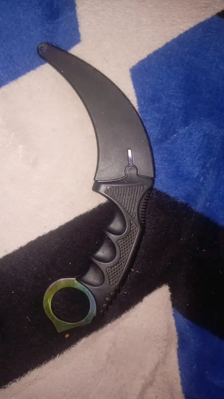 Cuchillo karambit táctico negro