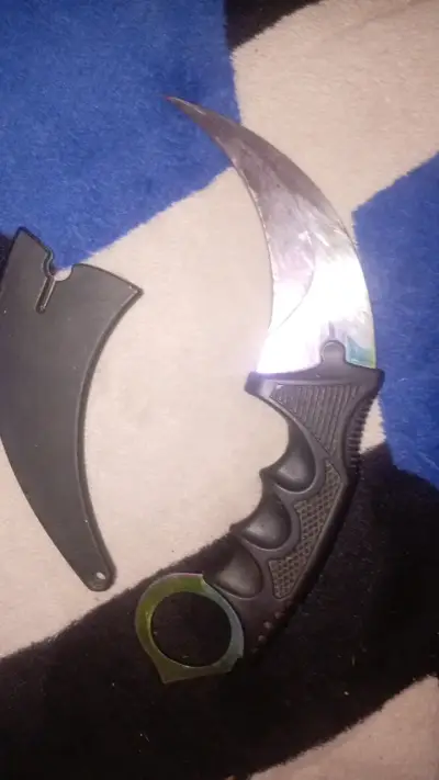 Cuchillo karambit táctico negro - miniatura 2