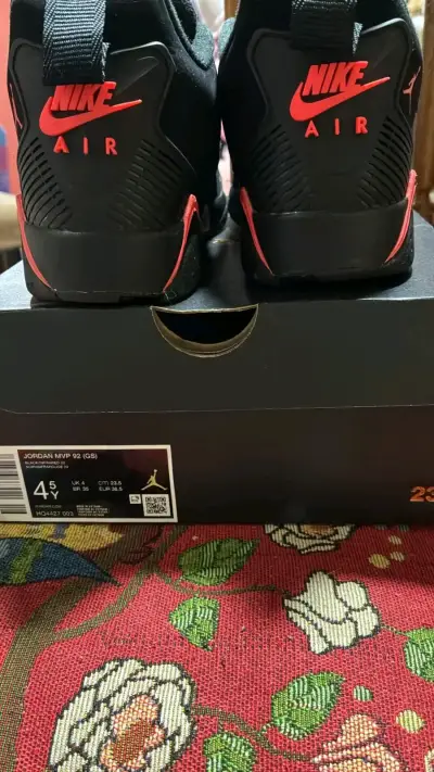 Zapatillas Jordan originales nuevas - miniatura 5