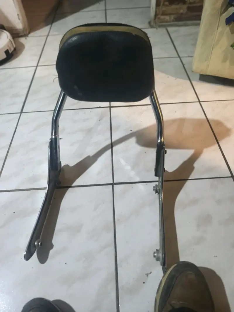 Respaldo para moto Bajaj cromado - 2