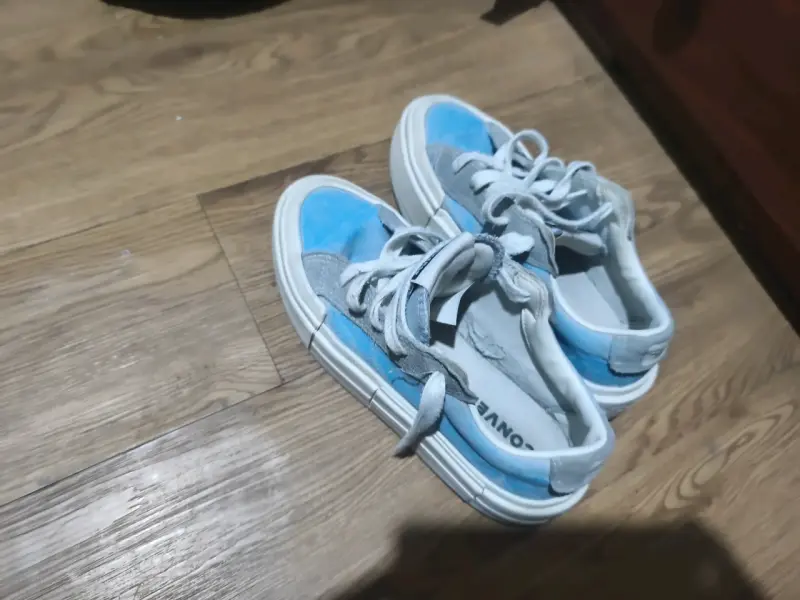 Zapatillas Converse azules y grises - 2