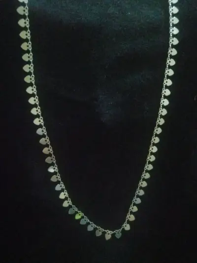 Collar de plata con diseño elegante - miniatura 2