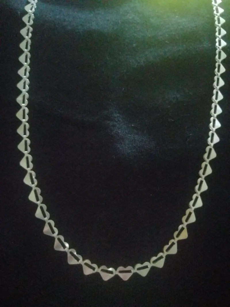 Collar de plata con diseño elegante - 3