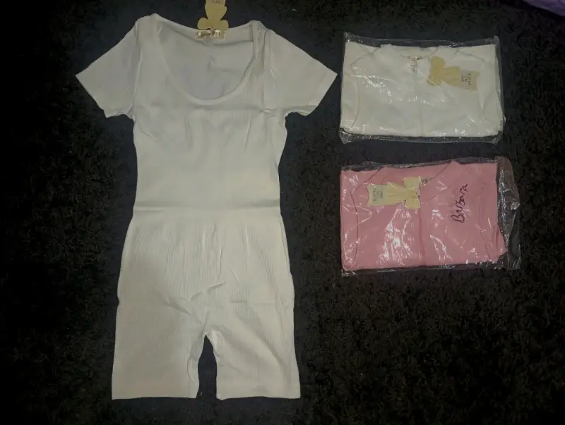 Conjunto de ropa deportiva para mujer en colores rosado y salmón - 6