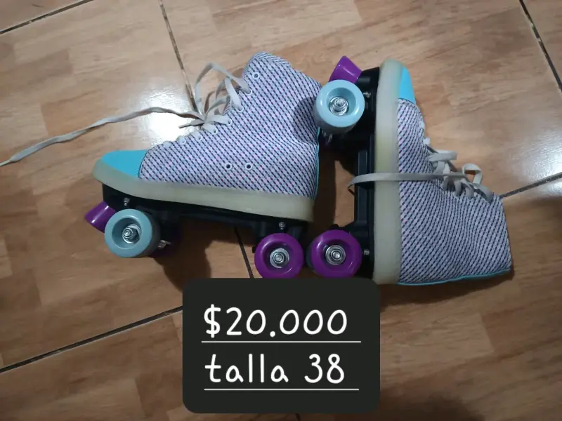 Patines de cuatro ruedas talla 38 coloridos