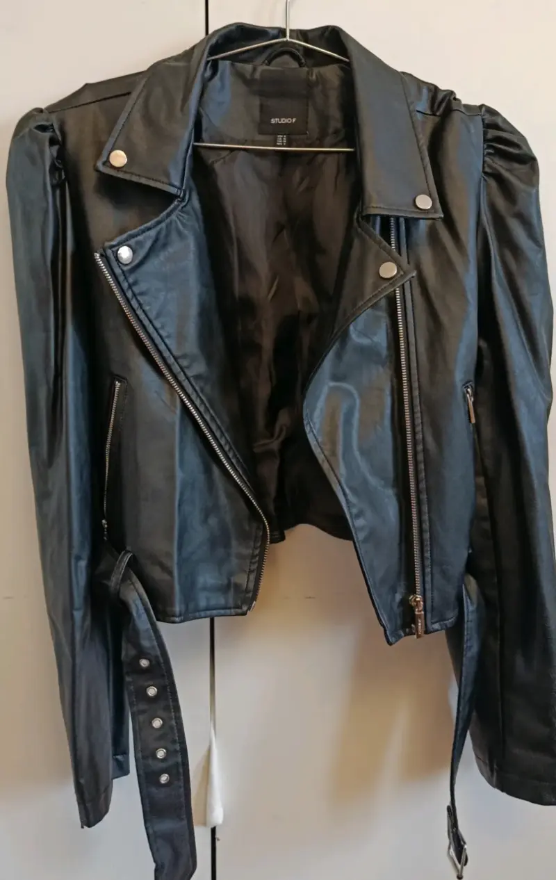 Chaqueta de cuero Studio F negra talla 40 - 2