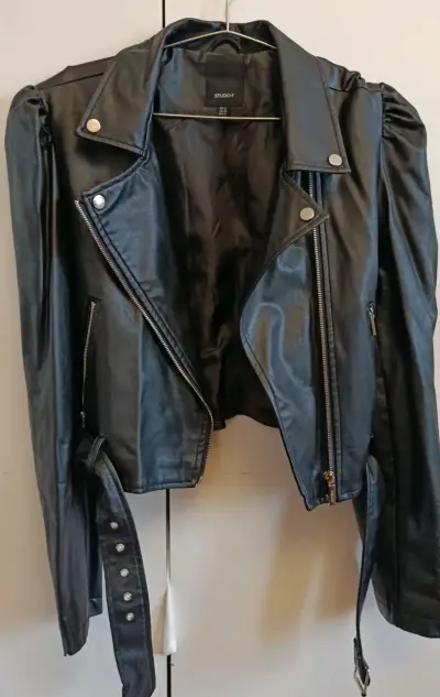Chaqueta de cuero Studio F negra talla 40 - miniatura 2