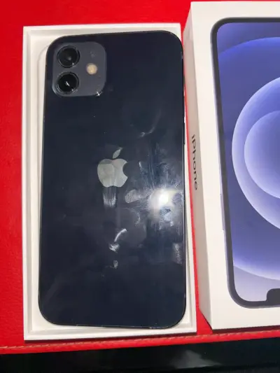 iPhone 12 en buen estado con caja original - miniatura 3