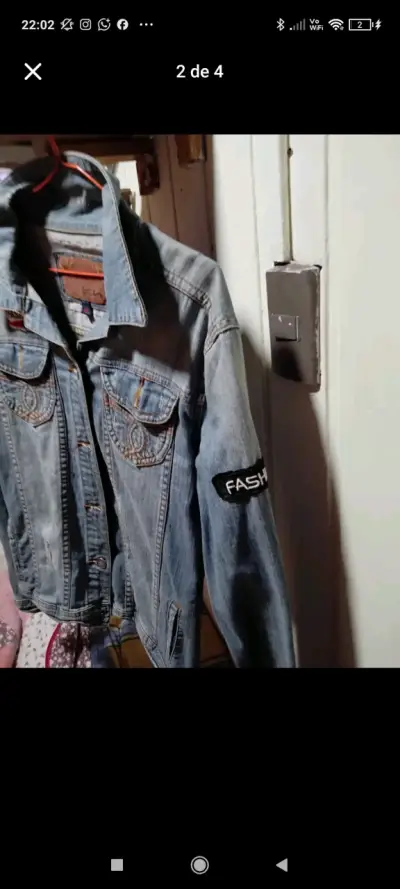 Chaqueta de mezclilla  con parches - miniatura 3