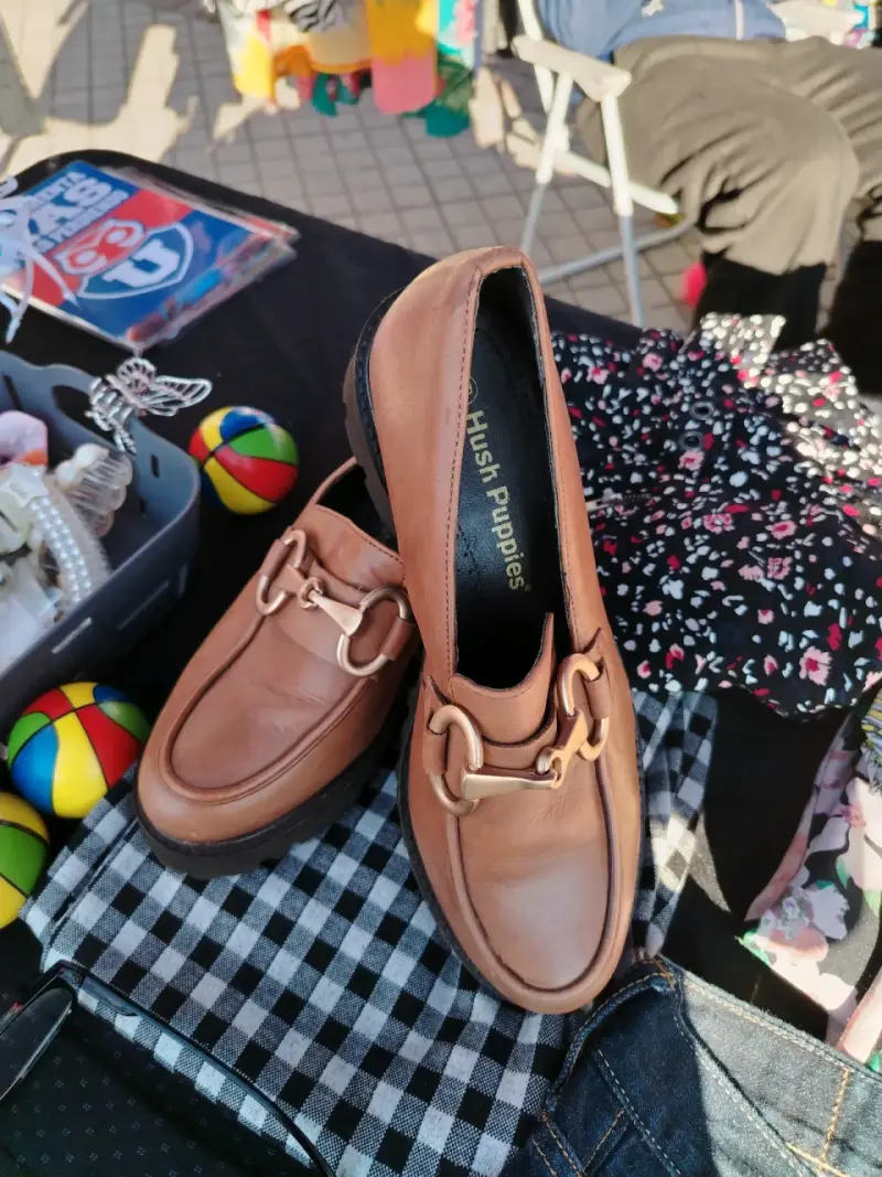Zapatos de cuero Hush Puppies marrones - 1