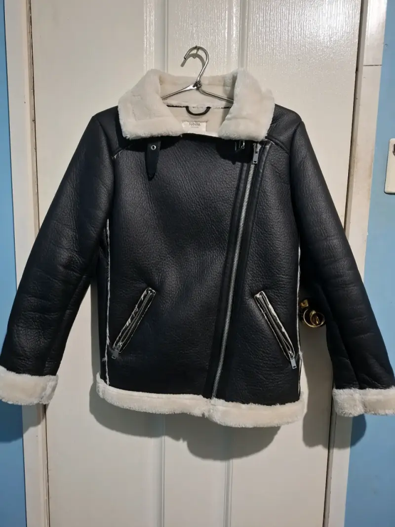 Chaqueta de cuero sintético con forro de lana - 3