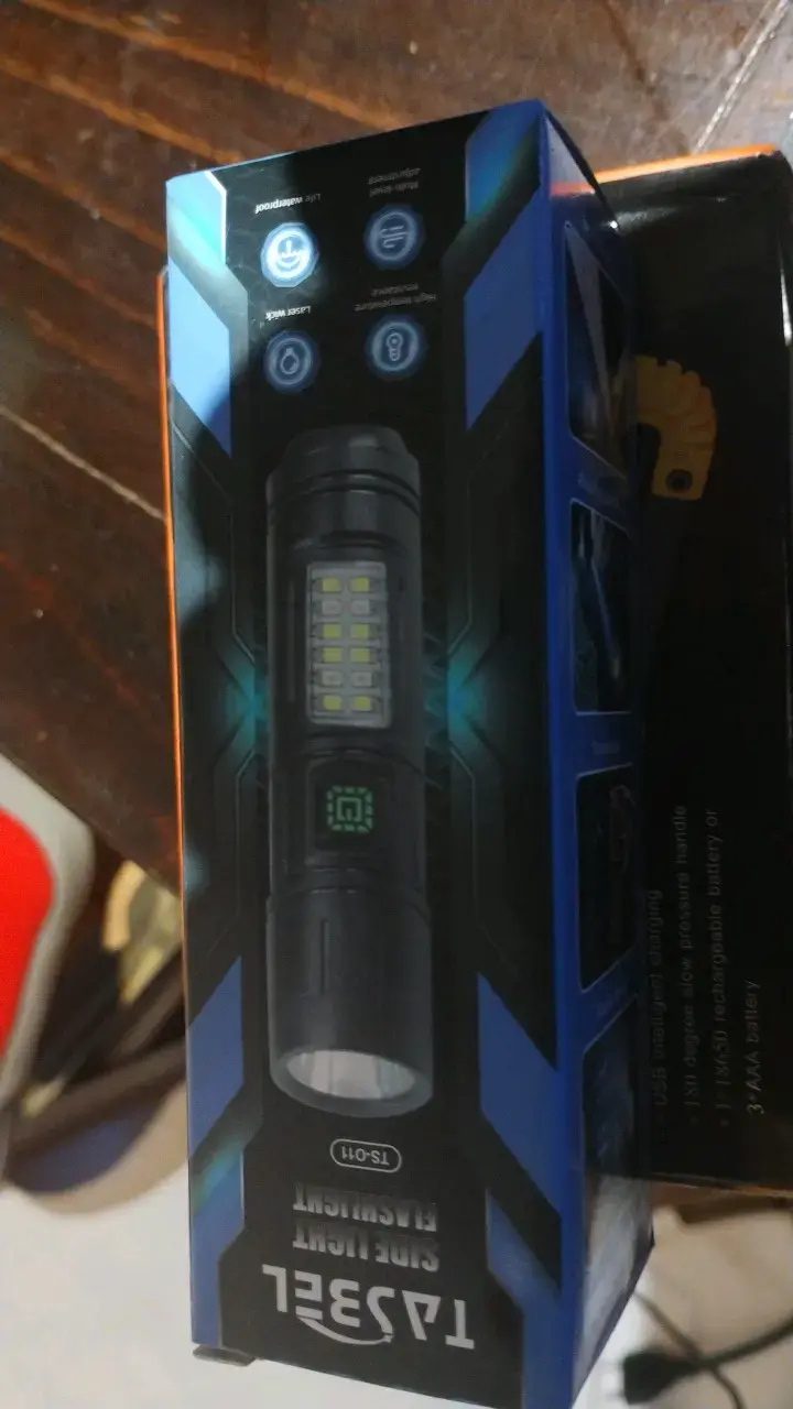 Lote linterna, lámpara y luz LED recargable - 2