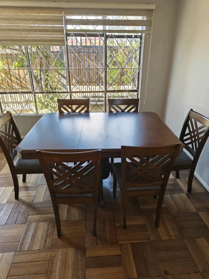 Juego de comedor de madera para 6 personas - 1