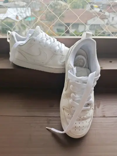 Zapatillas deportivas blancas Nike - miniatura 1