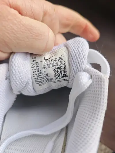 Zapatillas deportivas blancas Nike - miniatura 3