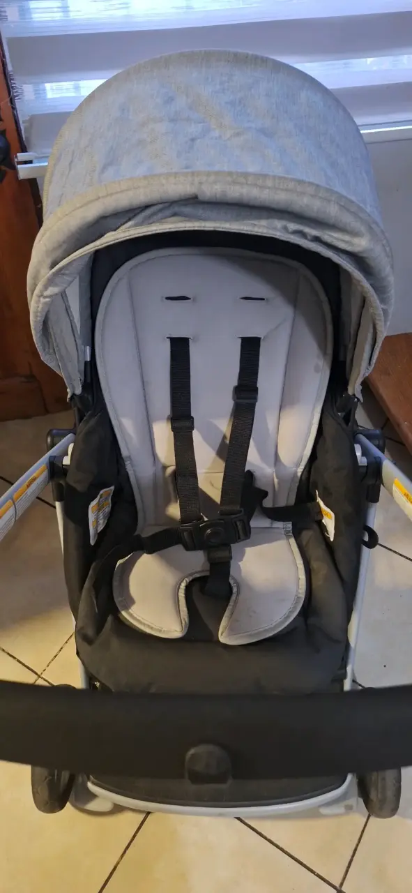 Coche doble Graco gris en buen estado - 5