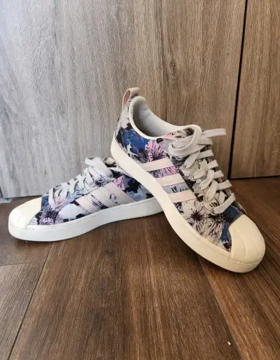 Zapatillas Adidas talla 37.5 - miniatura 1