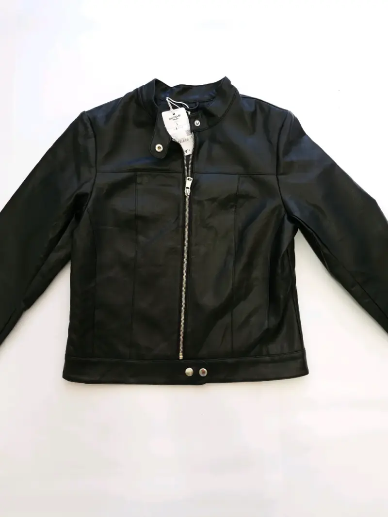 Chaqueta de cuero sintético negra para mujer - 1