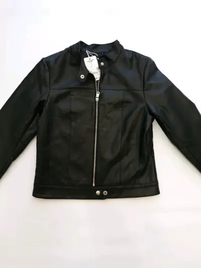 Chaqueta de cuero sintético negra para mujer - miniatura 1